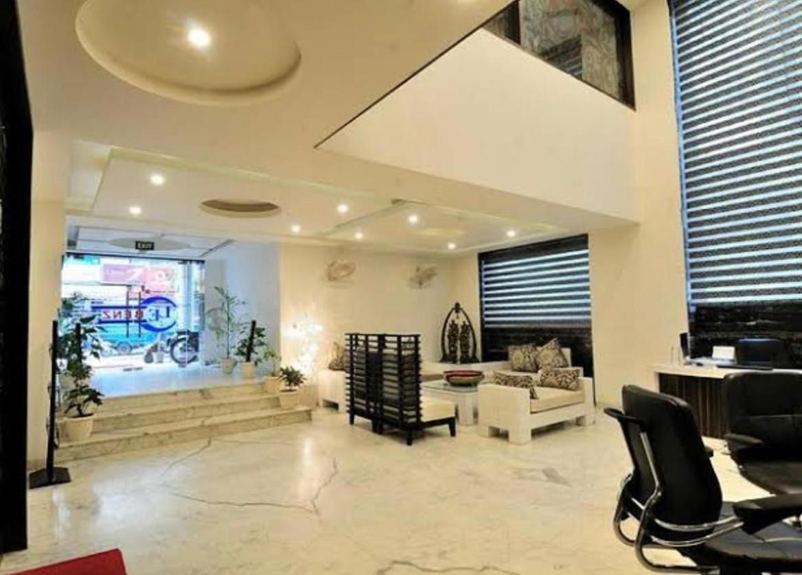 Frankstay -Le Unit By Worth New Delhi Exteriör bild